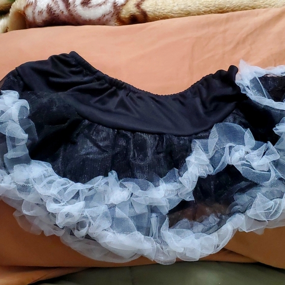 Monster Bride - Picture 4 of 5